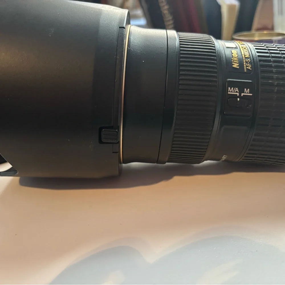 Nikon Nikkor 24-70mm f/2.8 AS G SWM AF-S IF N ED M/A Lens